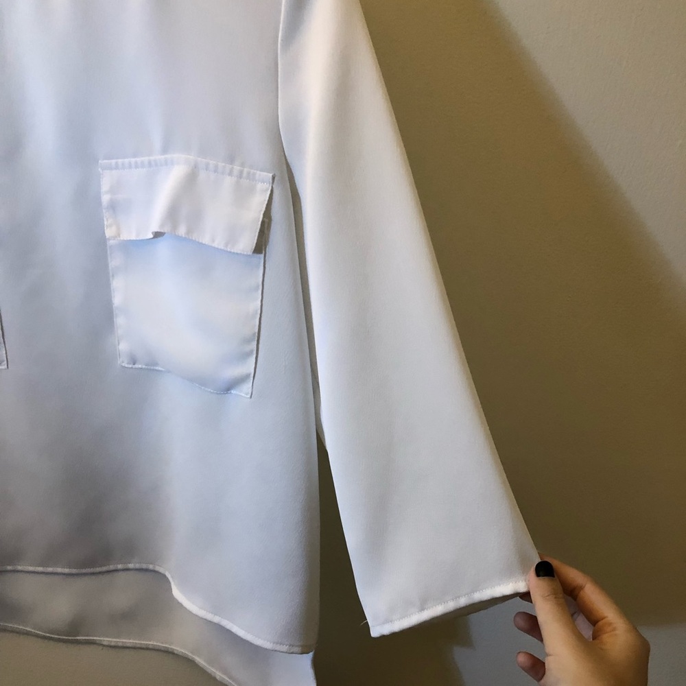 White blouse - Picture 2 of 4